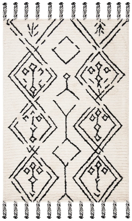 Safavieh Casablanca 4'-0" x 6'-0" Rug in Ivory / Black