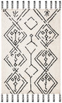Safavieh Casablanca 4'-0" x 6'-0" Rug in Ivory / Black