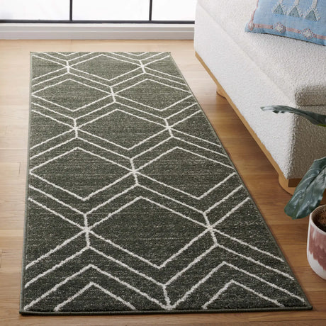 Safavieh Adirondack 2'-6" x 10'-0" Rug in Dark Green / Ivory