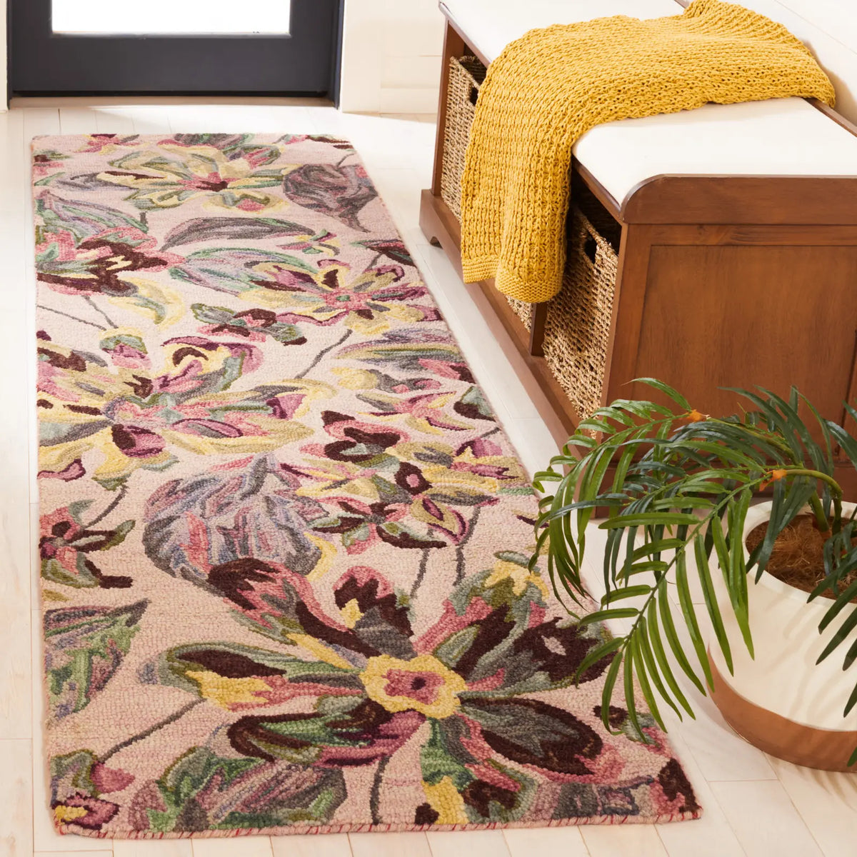 Safavieh Blossom 2'-3" x 8'-0" Rug in Pink / Gold