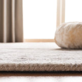 Safavieh Mirage 5'-0" x 8'-0" Rug in Silver / Ivory