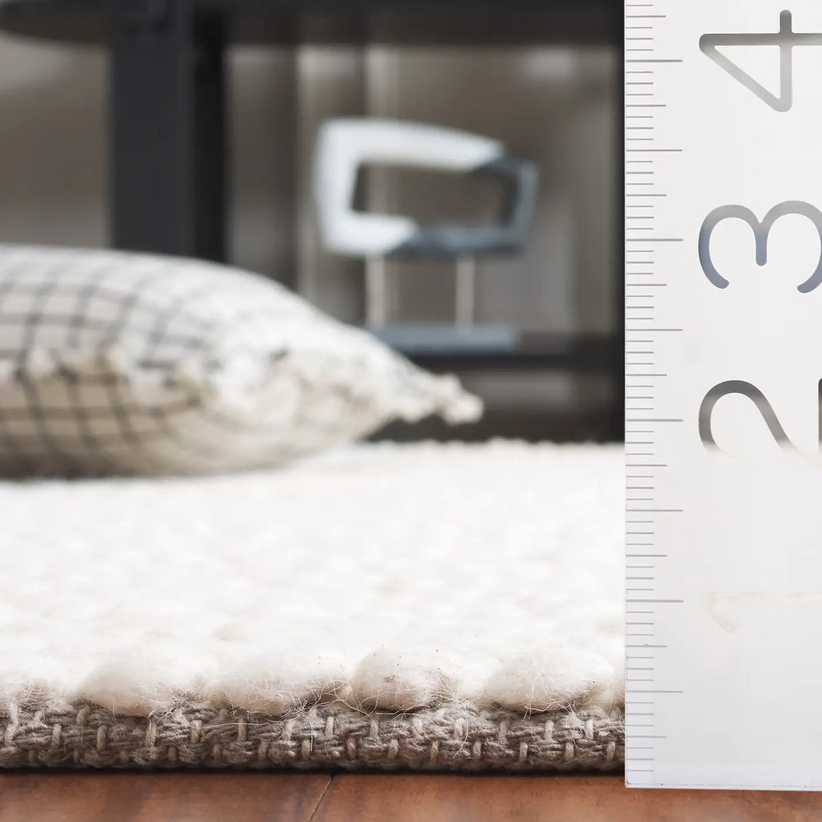 Safavieh Natura 4'-0" x 6'-0" Rug in Ivory