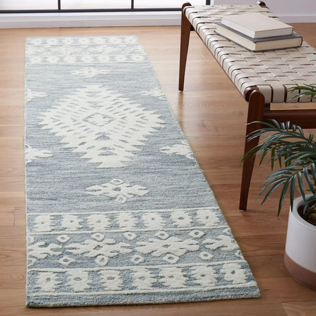 Safavieh Aspen 2'-3" x 9'-0" Rug in Light Grey / Ivory