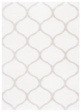 Safavieh Tahoe Shag 4'-0" x 6'-0" Rug in White / Silver