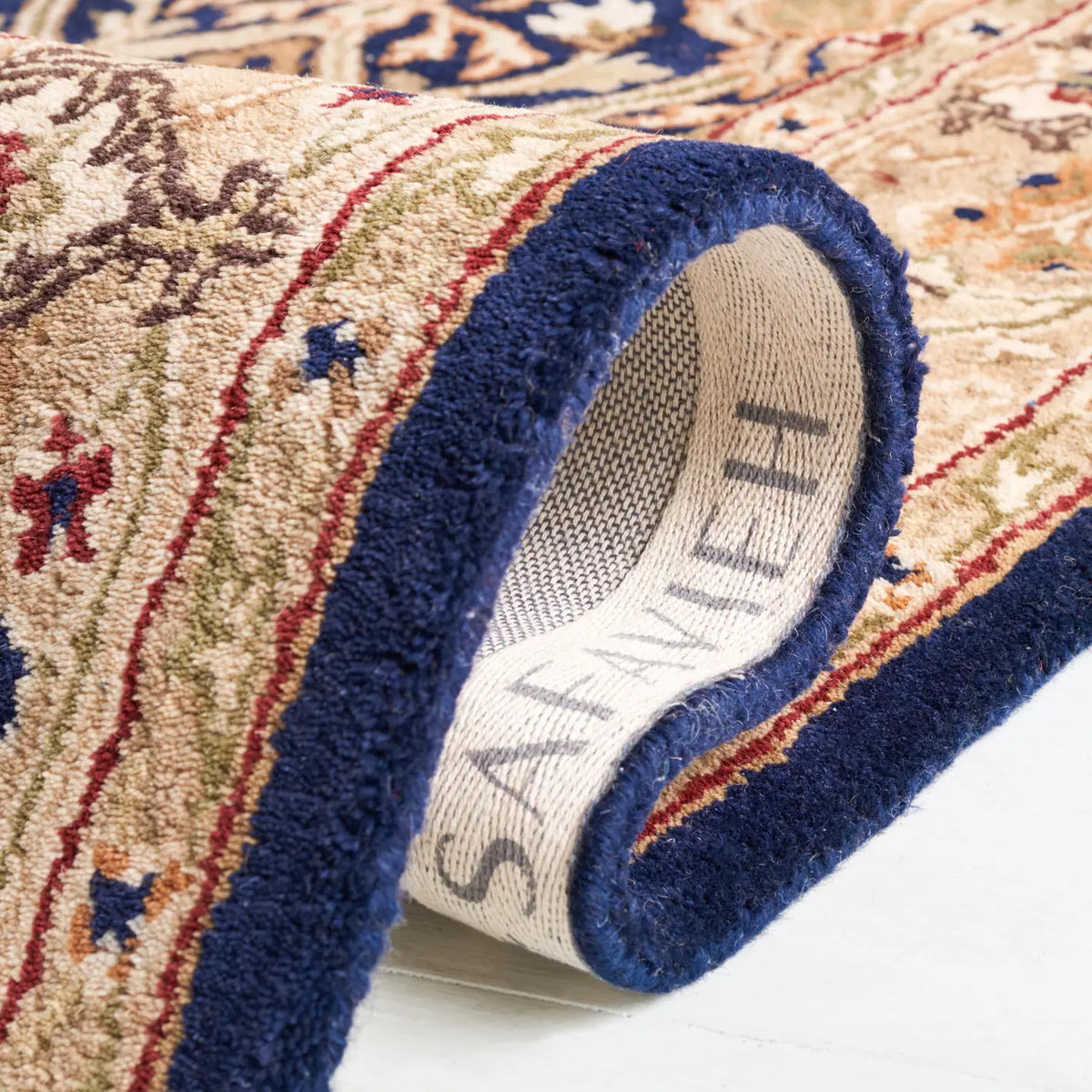 Safavieh Persian Legend 4'-0" x 6'-0" Rug in Blue / Gold