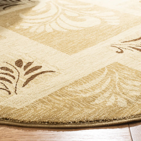Safavieh Lyndhurst 5'-3" x 5'-3" Rug in Ivory / Multi