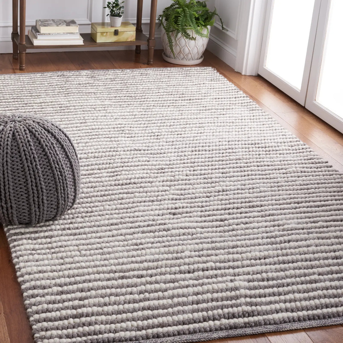 Safavieh Martha Stewart 4'-0" x 6'-0" Rug in Ivory / Dark Brown