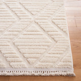 Safavieh Urban 4'-0" x 6'-0" Rug in Ivory