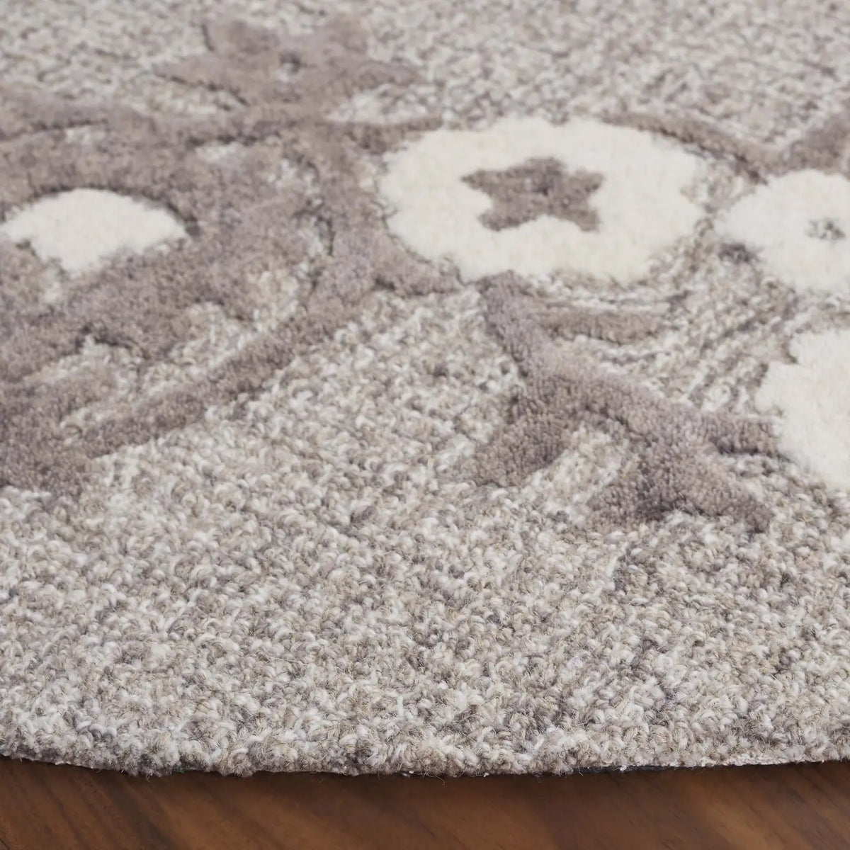 Safavieh Ebony 6'-0" x 6'-0" Rug in Grey / Ivory