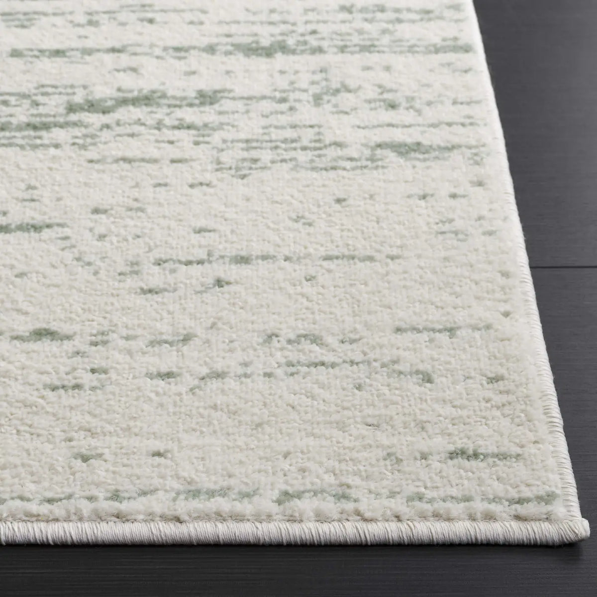 Safavieh Adirondack 4'-0" x 6'-0" Rug in Sage / Ivory