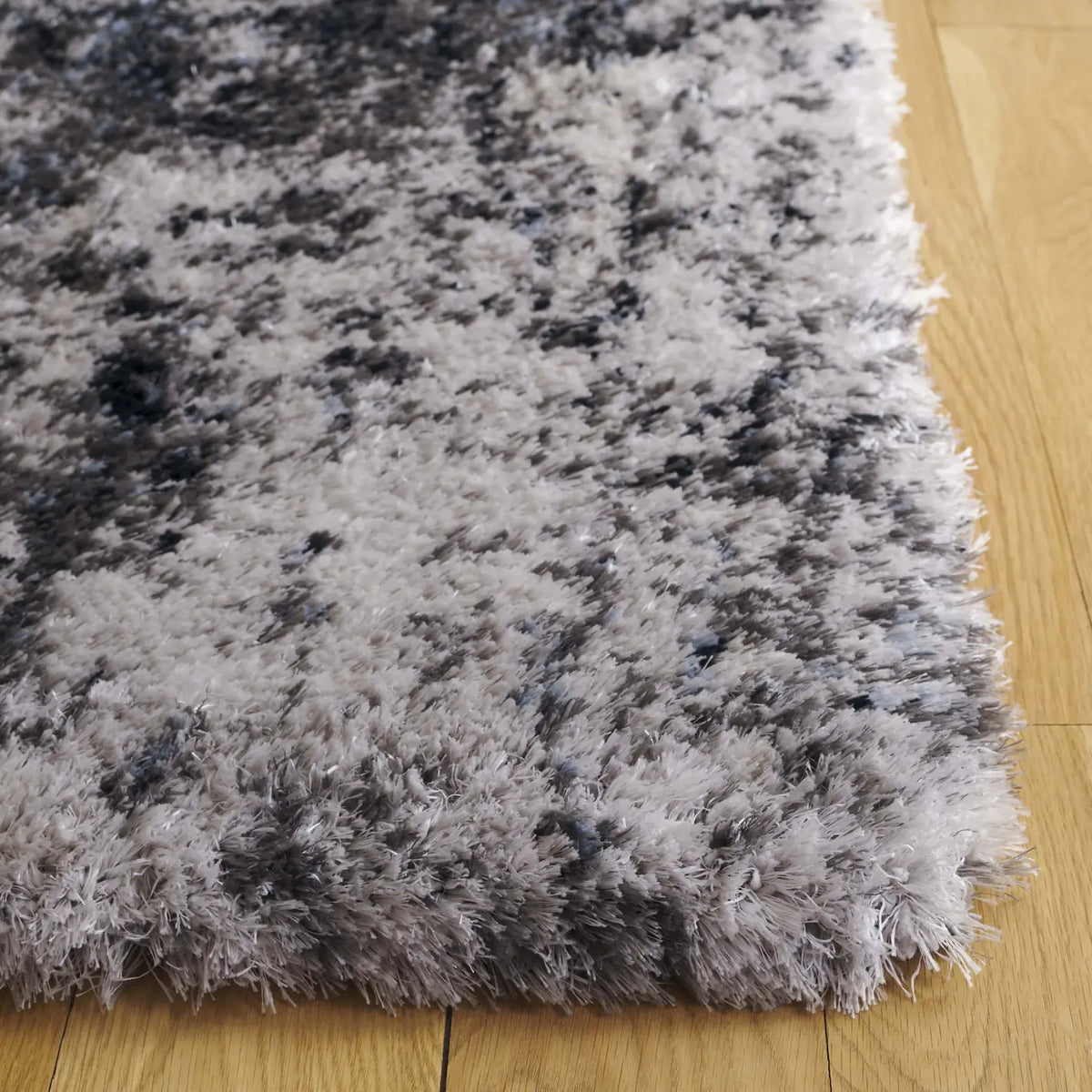 Safavieh Cloud Shag 5'-3" x 7'-7" Rug in Grey / Blue