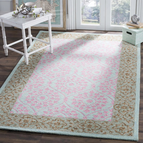 Safavieh Suzani 4'-0" x 6'-0" Rug in Taupe / Pink