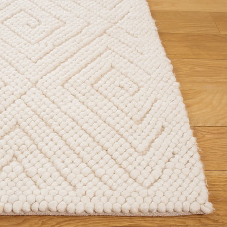 Safavieh Natura 4'-0" x 6'-0" Rug in Ivory