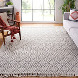 Safavieh Marbella 6'-0" x 9'-0" Rug in Ivory / Black