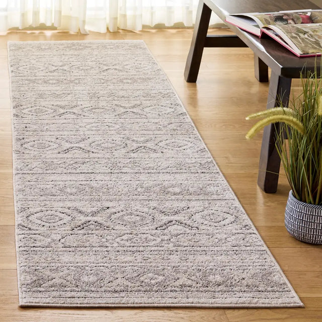Safavieh Grove 2'-2" x 8'-0" Rug in Ivory / Light Beige