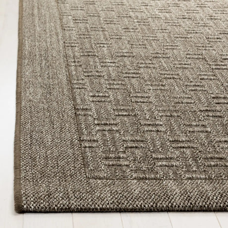 Safavieh Palm Beach 4'-0" x 6'-0" Rug in Silver