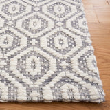 Safavieh Marbella 4'-0" x 6'-0" Rug in Grey / Ivory