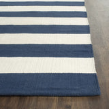 Safavieh Montauk 2'-3" x 7'-0" Rug in Navy / Ivory