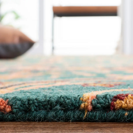 Safavieh Heritage 4'-0" x 6'-0" Rug in Green / Orange