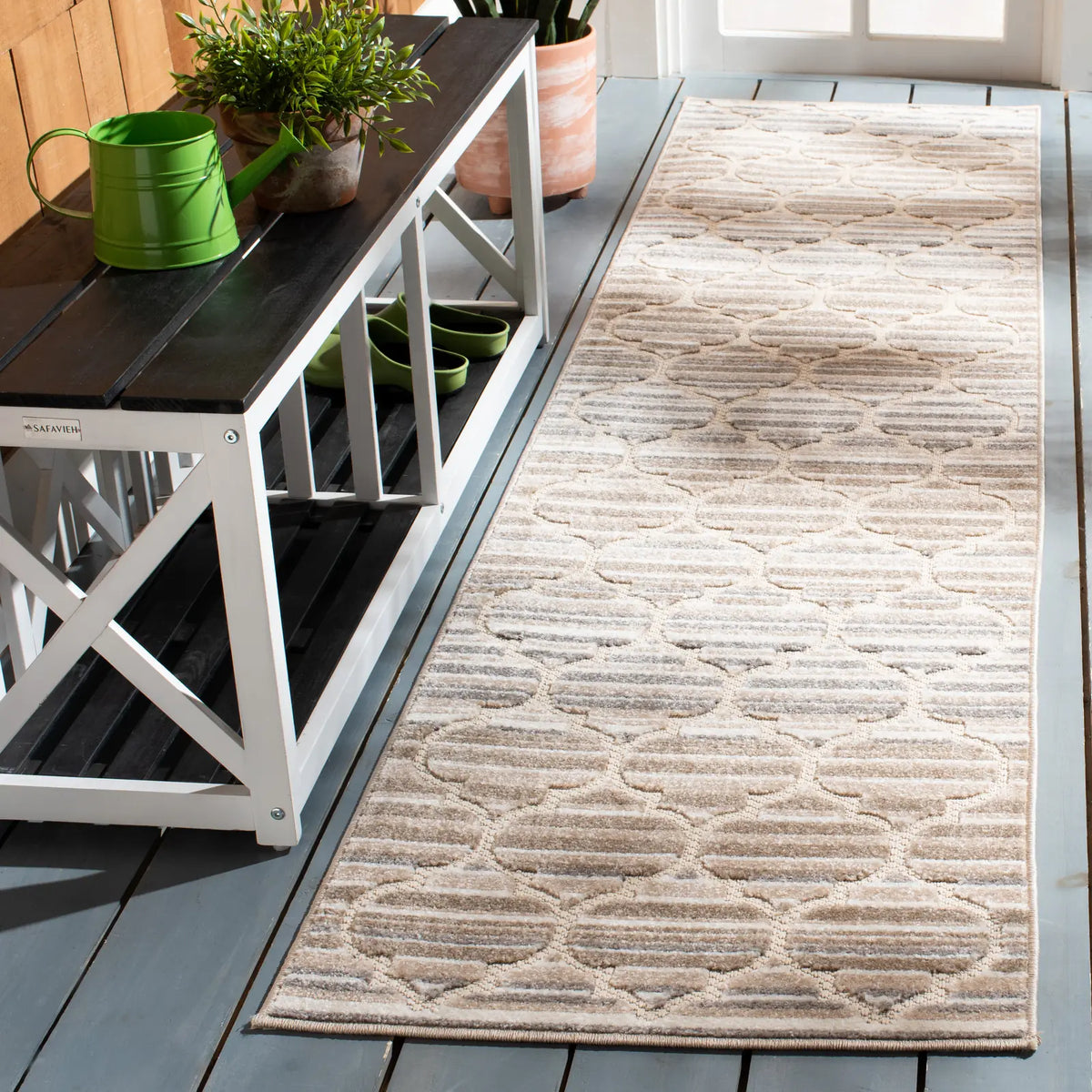 Safavieh Cabana 2'-2" x 7'-0" Rug in Grey / Ivory