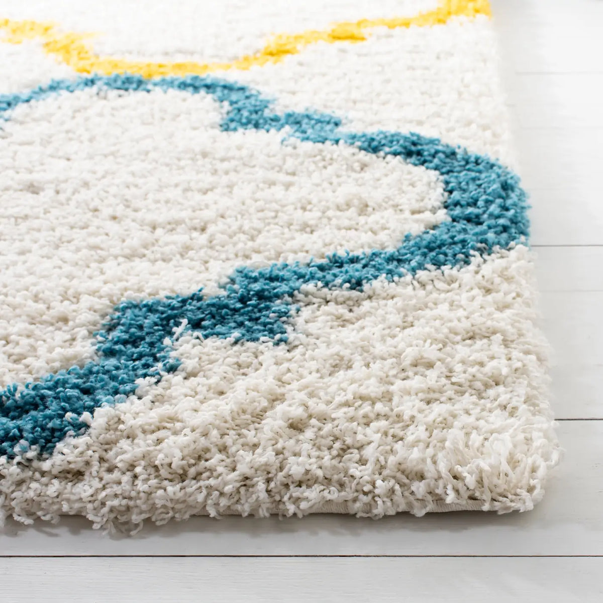 Safavieh Sgk-Shag Kids 4'-0" x 6'-0" Rug in Ivory / Multi