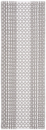 Safavieh Montauk 2'-3" x 7'-0" Rug in Grey / Ivory