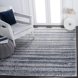 Safavieh Carnegie 4'-0" x 6'-0" Rug in Grey / Navy
