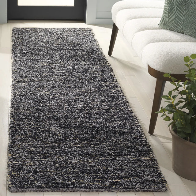 Safavieh Montauk 2'-3" x 8'-0" Rug in Beige / Black