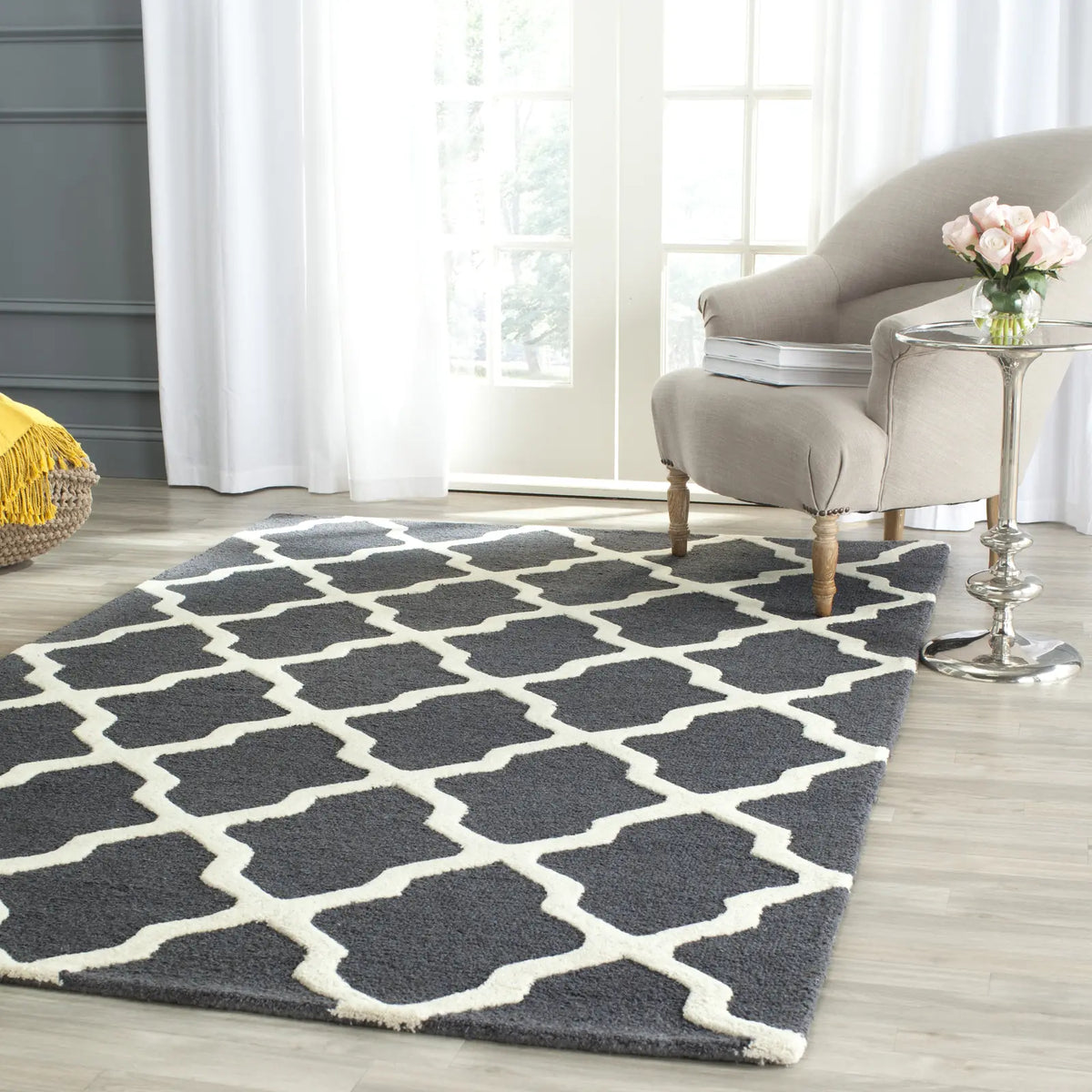 Safavieh Cambridge 5'-0" x 8'-0" Rug in Dark Grey / Ivory