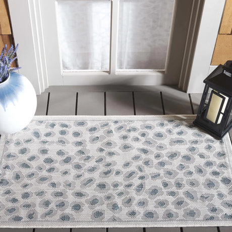 Safavieh Courtyard 2'-0" x 3'-7" Rug in Ivory / Blue