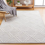 Safavieh Kilim 4'-0" x 6'-0" Rug in Grey / Ivory