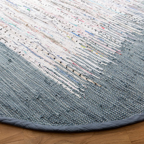 Safavieh Montauk 6'-0" x 6'-0" Rug in Ivory / Grey