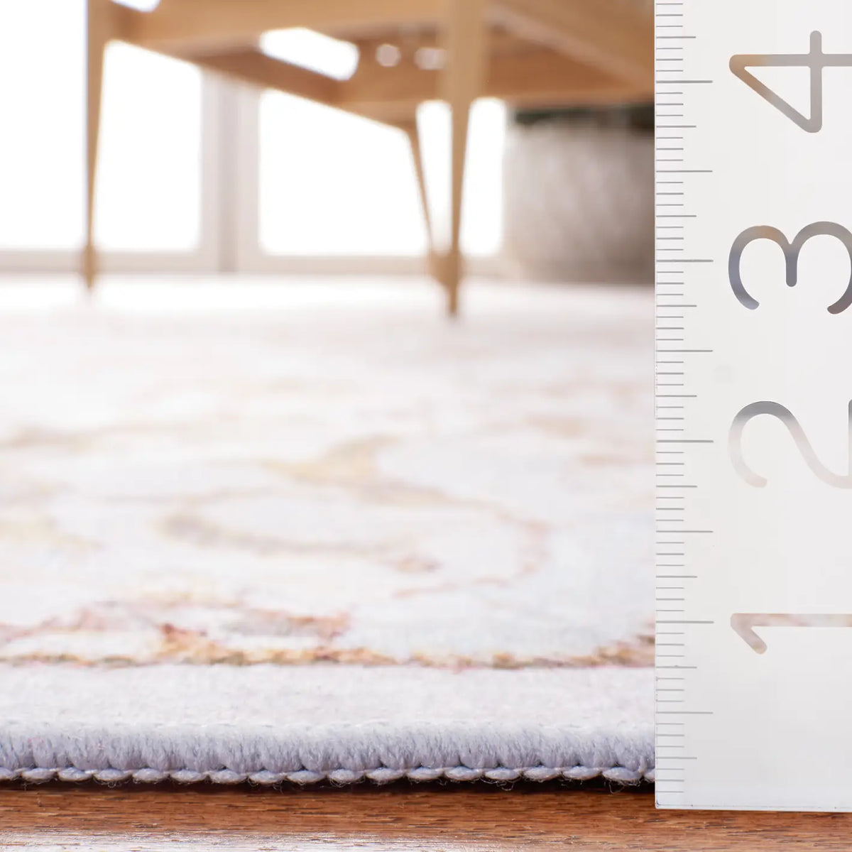 Safavieh Tucson 5'-0" x 8'-0" Rug in Beige / Grey