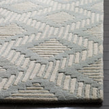Safavieh Chatham 5'-0" x 8'-0" Rug in Grey / Ivory
