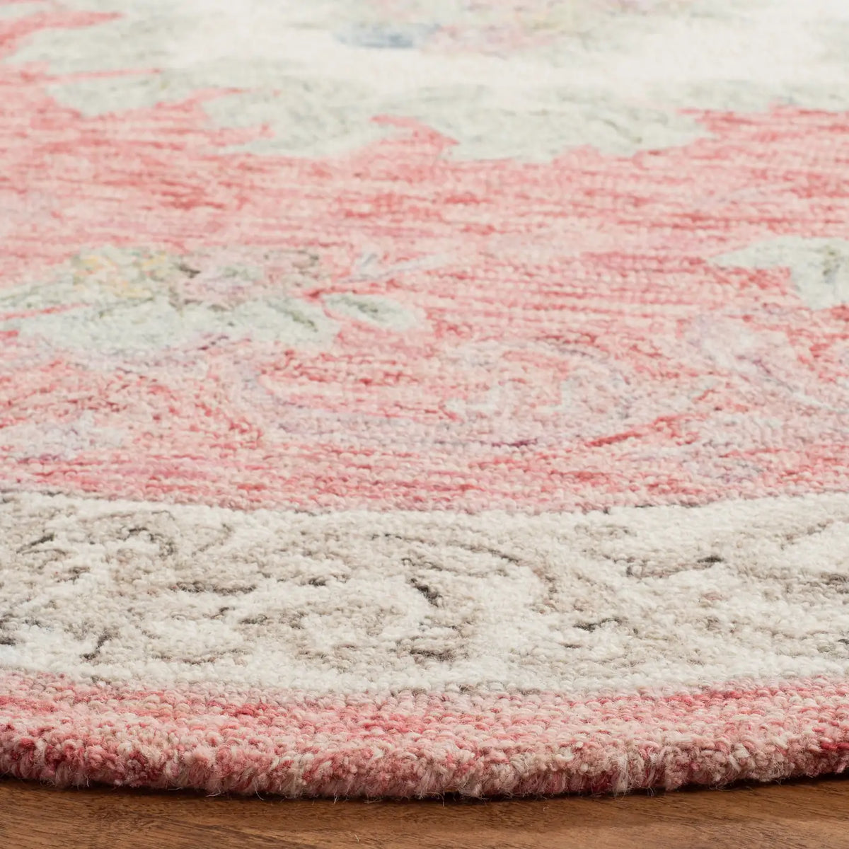 Safavieh Aubusson 6'-0" x 6'-0" Rug in Red / Ivory