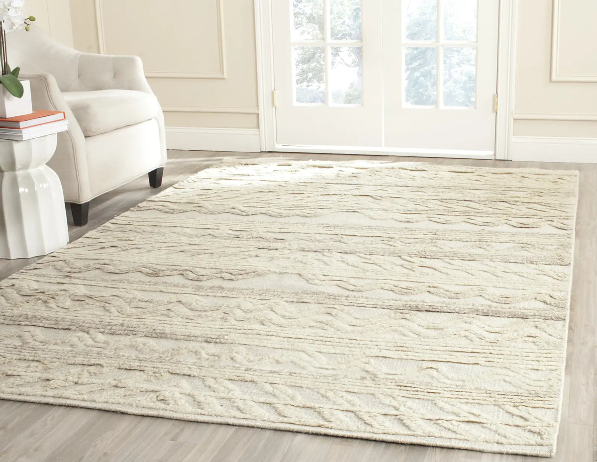 Safavieh Kenya 6'-0" x 9'-0" Rug in Ivory