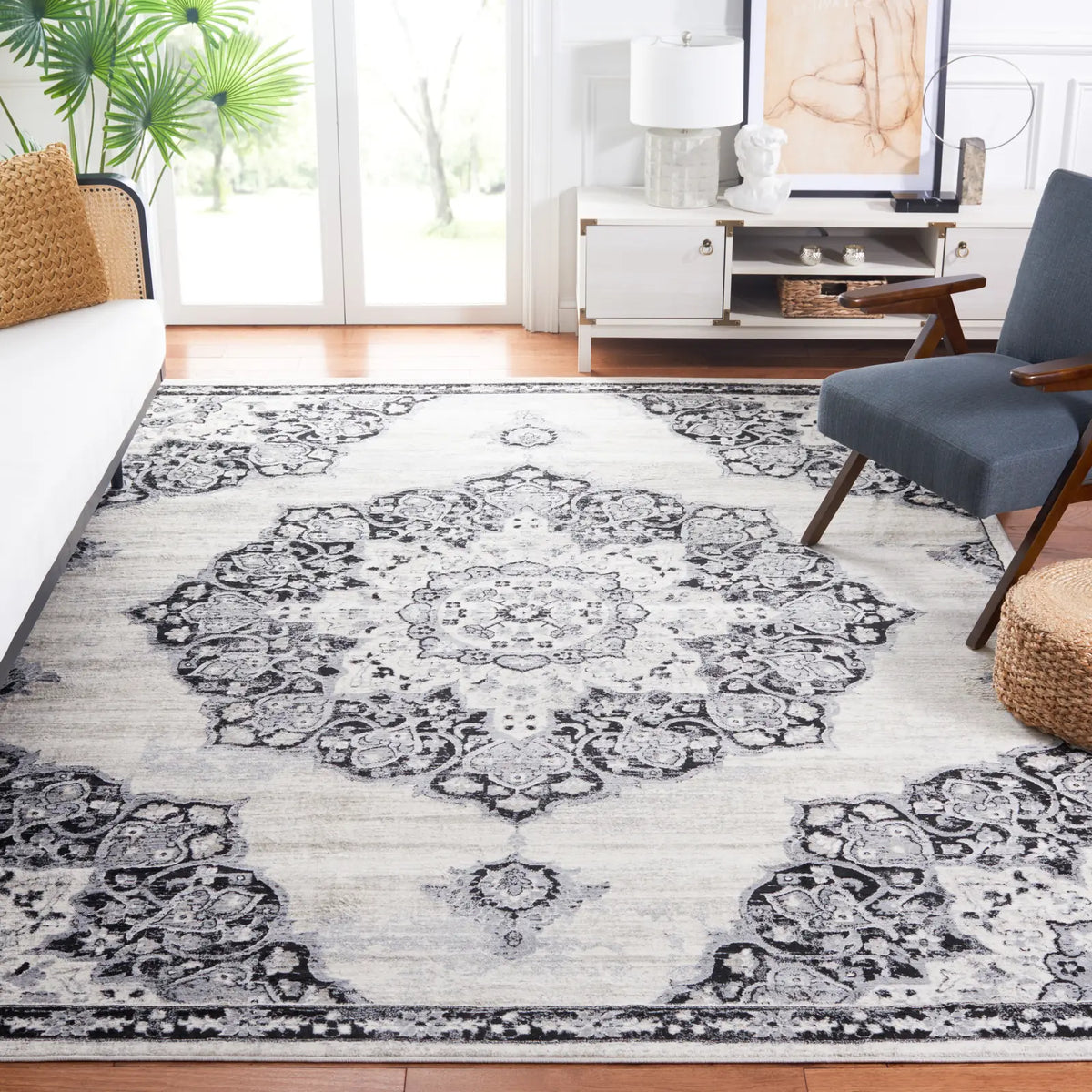 Safavieh Brentwood 10'-0" x 13'-0" Rug in Ivory / Black