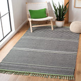 Safavieh Montauk 5'-0" x 8'-0" Rug in Green / Multi
