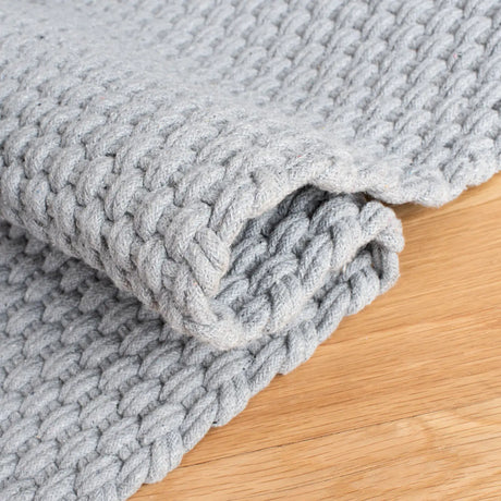Safavieh Salem 4'-0" x 6'-0" Rug in Grey