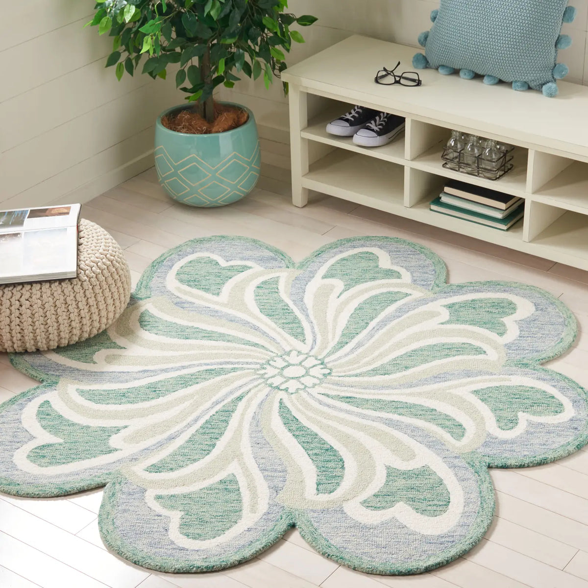 Safavieh Novelty 5'-0" x 5'-0" Rug in Grey / Green
