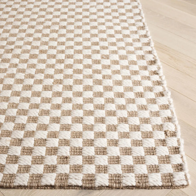 Safavieh Natural Fiber 4'-0" x 6'-0" Rug in Ivory / Natural