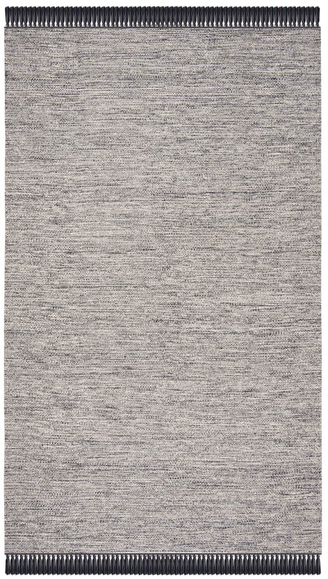 Safavieh Montauk 5'-0" x 8'-0" Rug in Grey