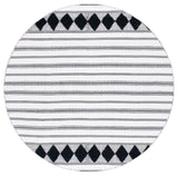 Safavieh Montauk 6'-0" x 6'-0" Rug in Black / Ivory