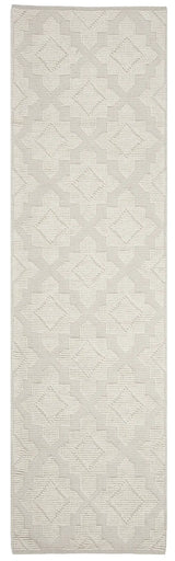 Safavieh Vermont 2'-3" x 8'-0" Rug in Ivory