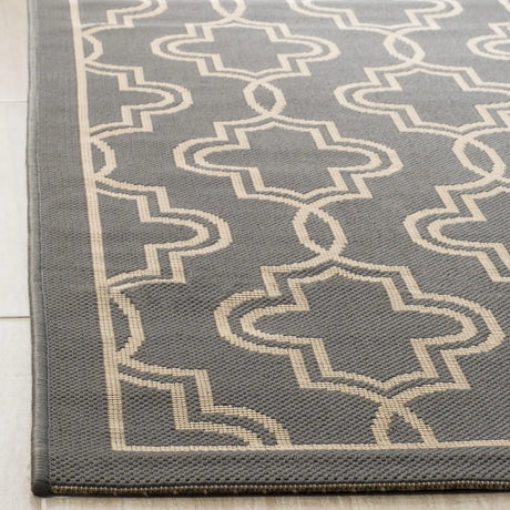 Safavieh Martha Stewart 4'-0" x 5'-7" Rug in Anthracite / Beige