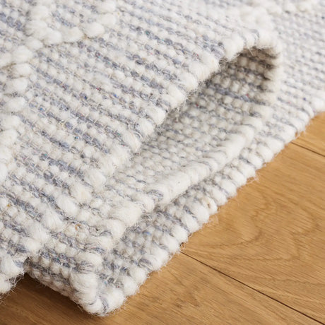 Safavieh Natura 4'-0" x 6'-0" Rug in Ivory / Grey
