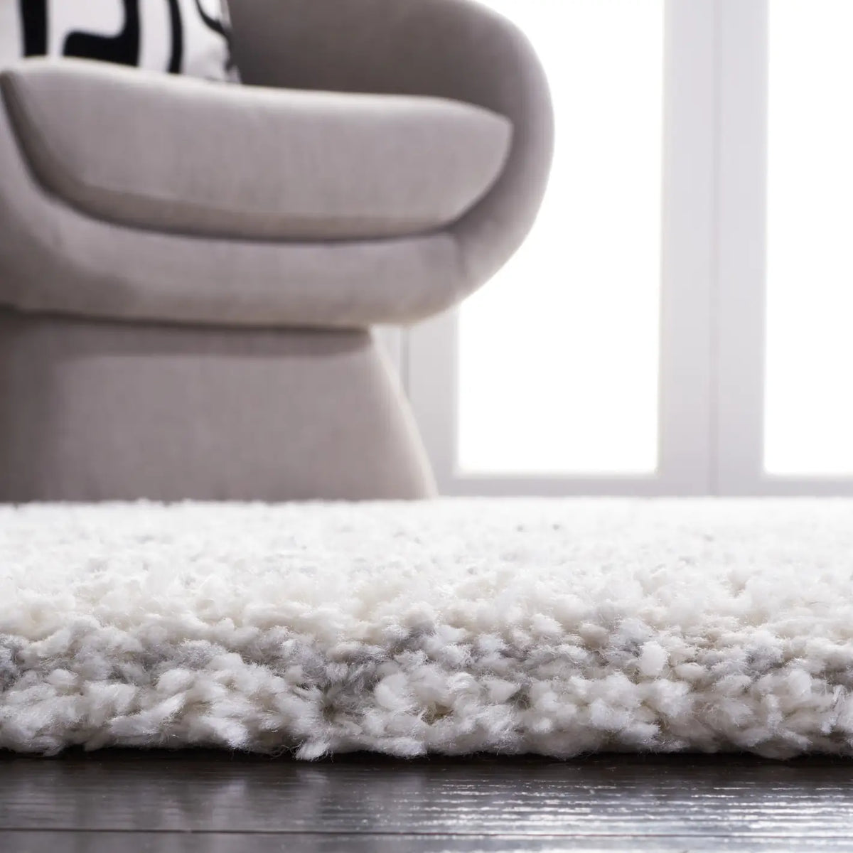 Safavieh Fontana Shag  800 4'-0" x 6'-0" Rug in Ivory / Grey