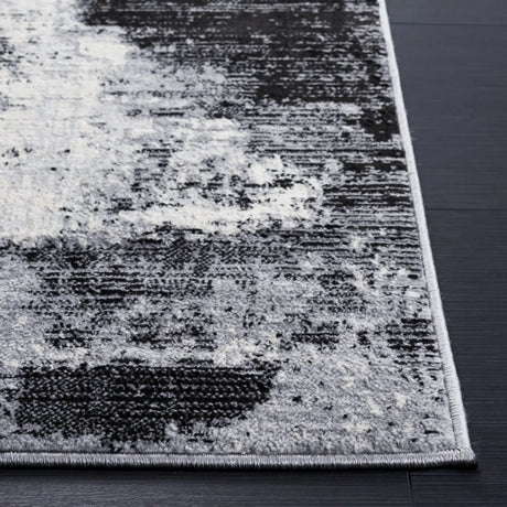 Safavieh Jasper 100 4'-0" x 6'-0" Rug in Black / Ivory