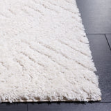 Safavieh Tahoe Shag 4'-0" x 6'-0" Rug in Ivory