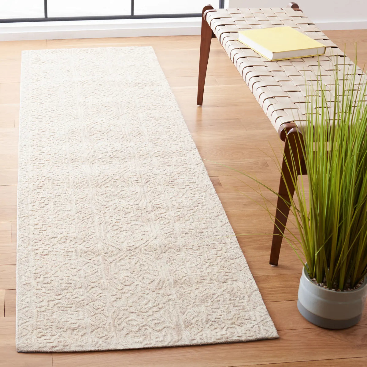 Safavieh Abstract 2'-3" x 8'-0" Rug in Beige / Light Brown